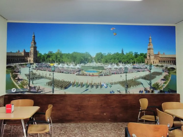 Fotomural en vinilo laminado y éste sobre pvc de 3 mm. Cuartel General de la Fuerza Terrestre en Sevilla