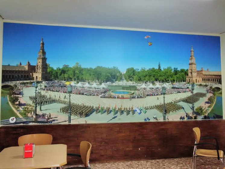 Fotomural en vinilo laminado y éste sobre pvc de 3 mm. Cuartel General de la Fuerza Terrestre en Sevilla
