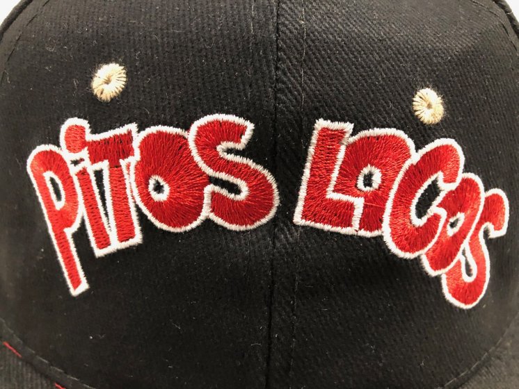 Gorras bordadas para el Motoclub de Pitos Locos en Bellavista Sevilla.