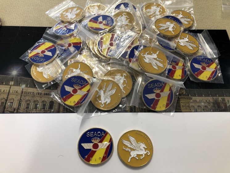 Monedas en relieve para la Seada Ej&eacute;rcito del Aire en Sevilla.