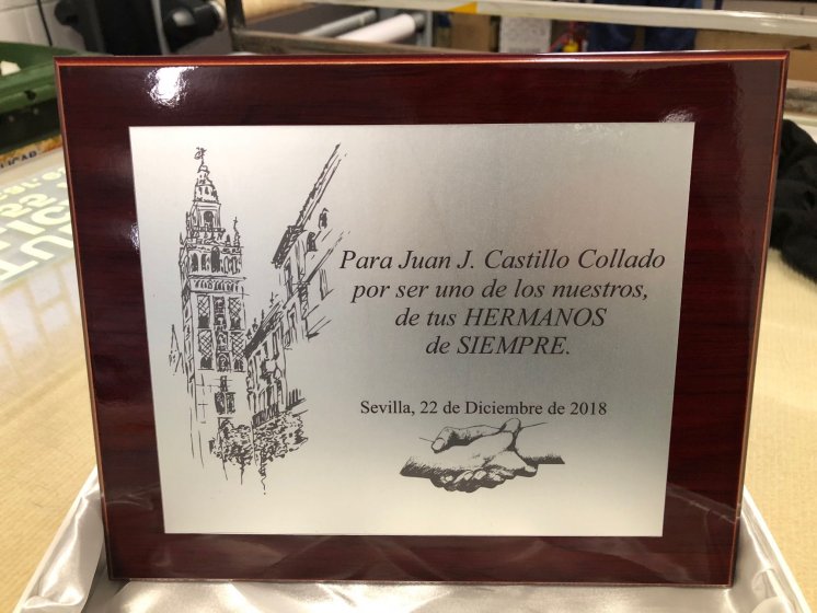 Placa conmemorativa con estuche, personalizada en impresión digital. EVA 3  en Constantina Sevilla.. REF:6330