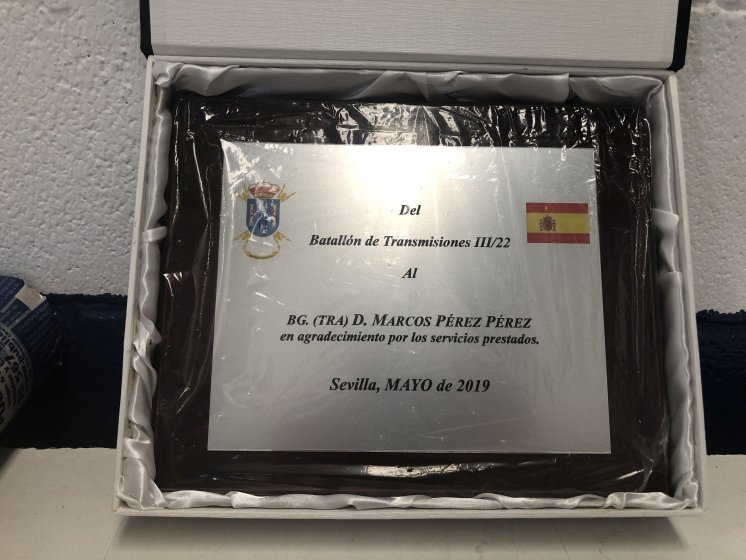 Placa conmemorativa personalizada. Batall&oacute;n de transmisiones 22 Sevilla. 
