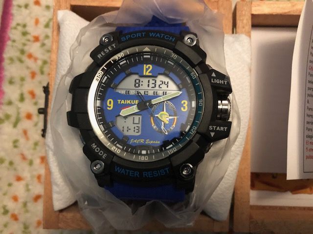 Reloj deportivo personalizado con nombre y escudo. Agrupaci&oacute;n Motorista Cota Cero Sevilla.