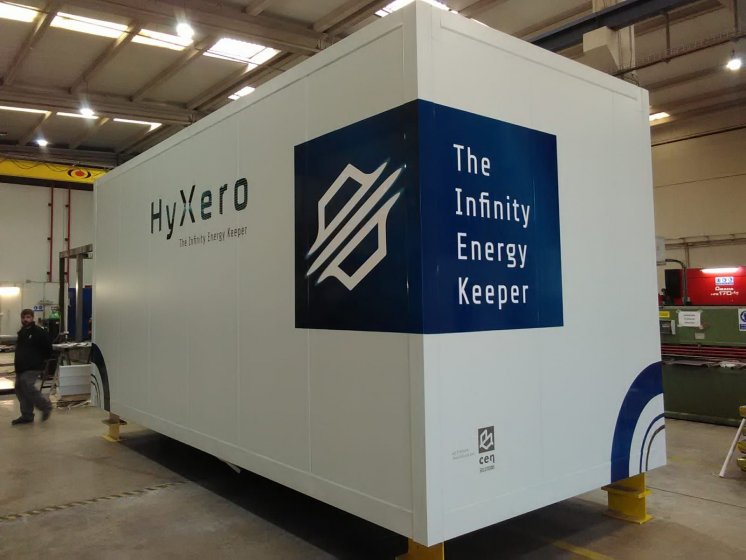 Rotulaci&oacute;n de contenedor conatiner en vinilo de corte de alta calidad. Hy Xero Sevilla