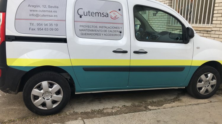 Rotulación de furgoneta semi integral con vinilos fundidos. Cutemsa Sevilla