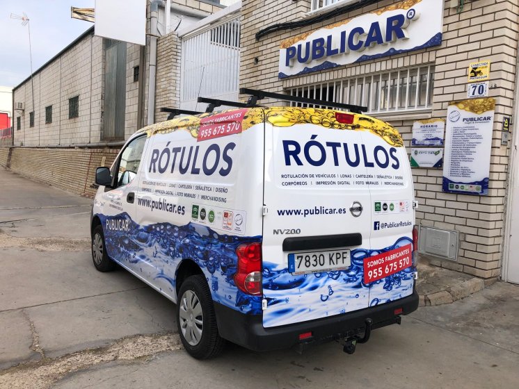Rotulación de furgoneta semi integral, en impresión digital laminado fundidos especiales vehículos. Publicar Sevilla.
