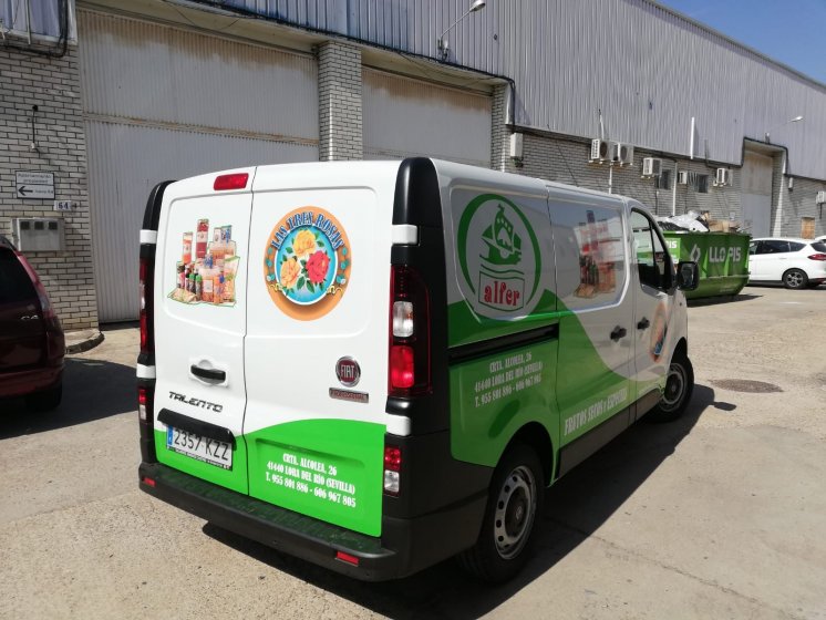 Rotulaci&oacute;n de furgoneta en vinilos de corte fundidos para frutos secos y especias Alfer en Sevilla.