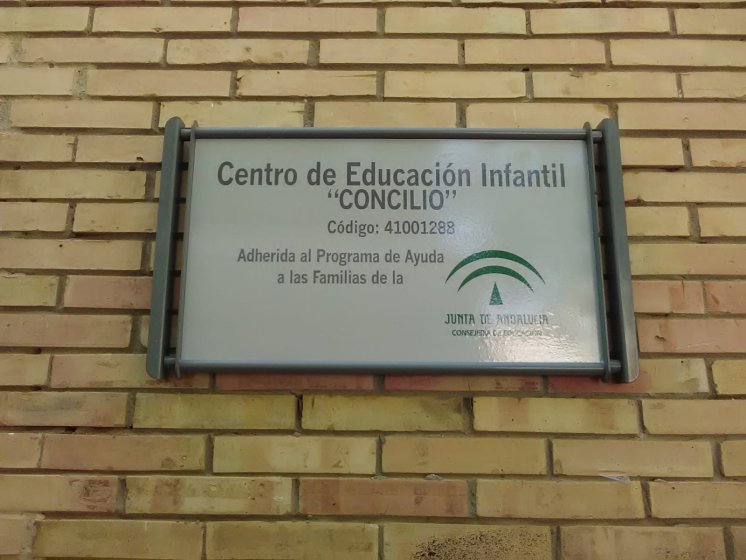 R&oacute;tulo Cartel homologado de Junta de Andaluc&iacute;a, Centro Educaci&oacute;n Infantil El Concilio Sevilla.