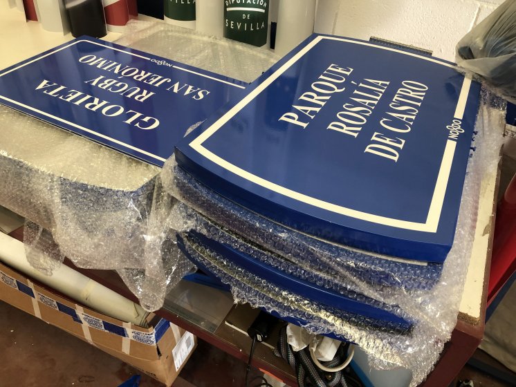 R&oacute;tulo Cartel de Se&ntilde;alizaci&oacute;n Callejero de Sevilla. Trabajos realizados para Utremultigesti&oacute;n SL en Sevilla.