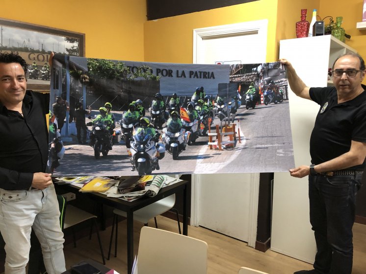 Toalla con grabación personalizada por sublimación, para la Agrupación Motorista Cota Cero Sevilla.