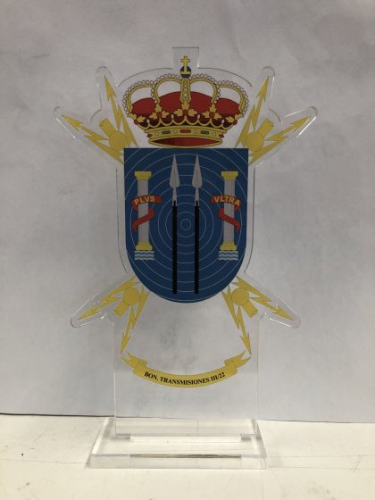 Trofeo en metacrilato personalizado. Batall&oacute;n de transmisiones 22 Sevilla. 