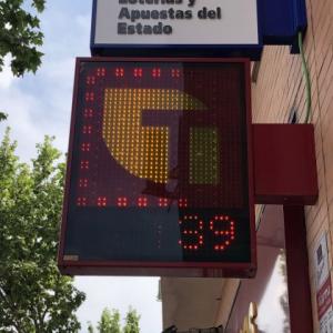 Pantalla de led para banderola de estancos y loterias.