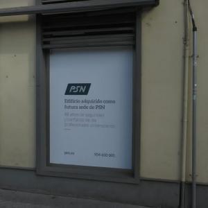 Rotulación de escaparate en impresión digital.PSN en Sevilla.