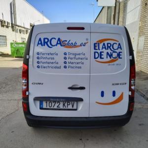 Rotulación de furgoneta en vinilo de corte. Arca de Noel Sevilla.
