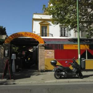 Rótulo cartel caja luminosa. Restaurante Maytiz en Sevilla.
