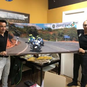 Toalla con grabaci&oacute;n personalizada por sublimaci&oacute;n, para la Agrupaci&oacute;n Motorista Cota Cero Sevilla.