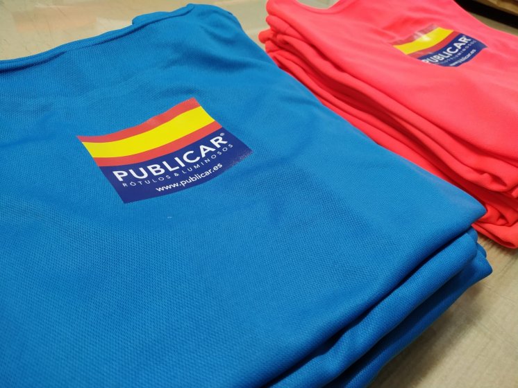 Petos personalizados con transfer texil a color. Sevilla.