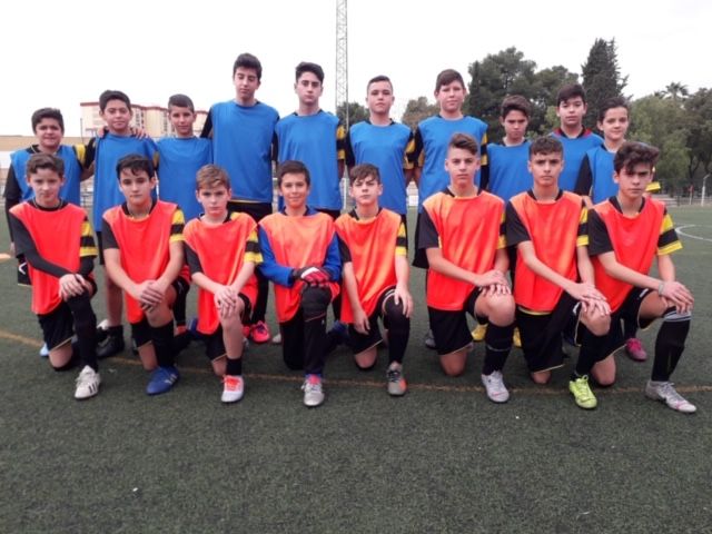 Petos promocionales para equipo infantil. Sevilla