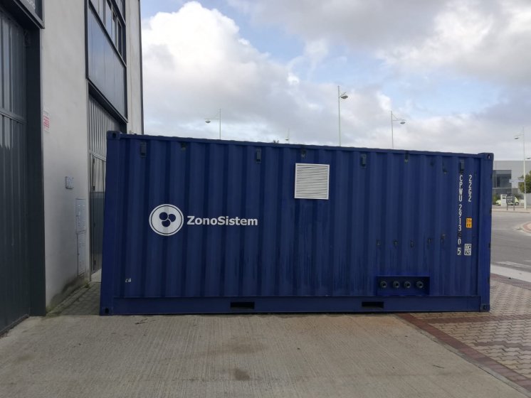 Rotulaci&oacute;n de contenedor container en vinilo especial de corte, para Ingenier&iacute;a del Ozono en C&aacute;diz.