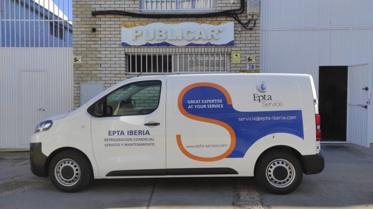 Rotulación de furgoneta semi integral con vinilos fundidos para Epta Iberia Sevilla