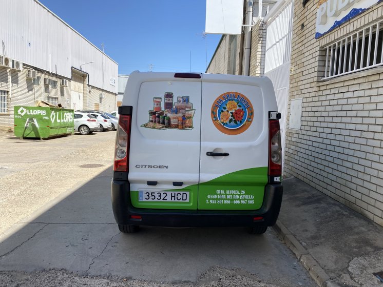 Rotulación de furgoneta en vinilo fundido semi integral. Frutos secos Alfer Sevilla.