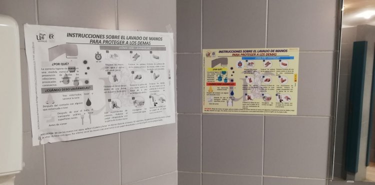 Rotulaci&oacute;n y se&ntilde;alizaci&oacute;n de suelos y carteler&iacute;a frente al coronavirus covid 19 en Pabell&oacute;n de M&eacute;xico de la Universidad de Sevilla.