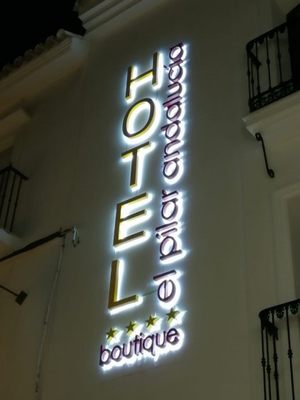 solo Infectar regional Rótulo Letras corpórea con iluminación para el Hotel El Pilar de Andalucía  en Estepona en Málaga.. REF:7513