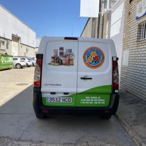 Rotulación de furgoneta en vinilo fundido semi integral. Frutos secos Alfer Sevilla.