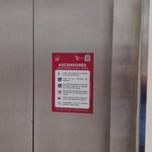 Rotulación y señalización de suelos y cartelería frente al coronavirus covid 19 en Pabellón de México de la Universidad de Sevilla.