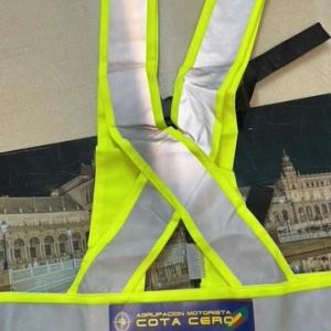 Arnes fluor refectante para moto personalizada en transfer, para la Agrupaci&oacute;n Motorista Cota Cero en Sevilla.
