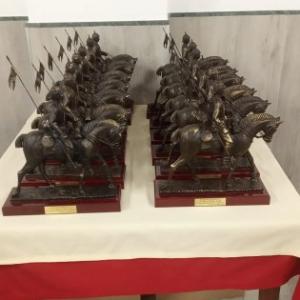 Lancero a caballo del Regimiento de Caballer&iacute;a Sagunto 7 Sevilla, Talla y figura 3D en resina con peana de madera.