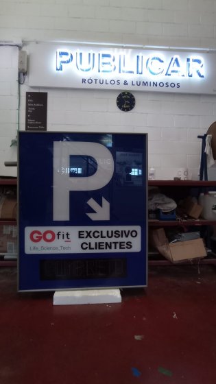 Banderola Parking electr&oacute;nica. Sevilla