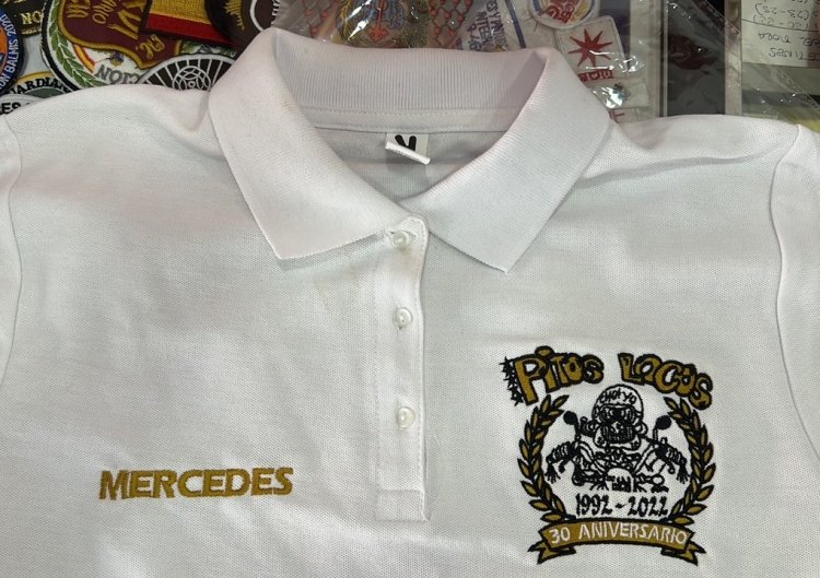 Bordado oro sobre Polo, para el 30 Aniversario del Motoclub Pitos Locos de Sevilla.