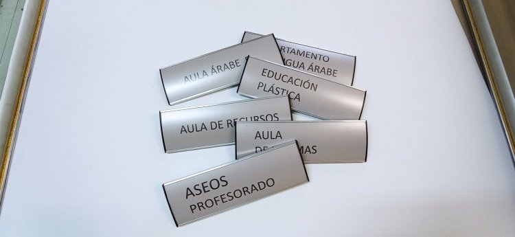 Carteles homologados para colegio Espa&ntilde;ol en Marruecos,  Jacinto Benavente