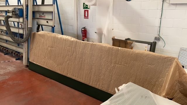 Fabricación de directorio modular para la Facultad de Ciencias Económicas y Empresariales de la Universidad de Sevilla.