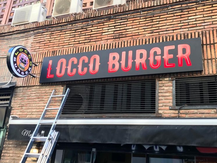 Neón Flex para Locoo Burger en Sevilla
