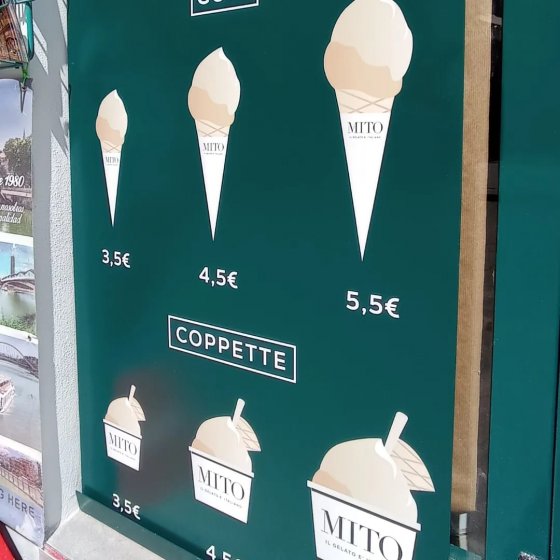 Rotulación de fachada. Mito helado italiano en Sevilla.