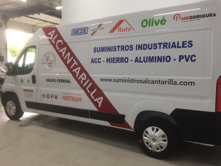 Rotulaci&oacute;n de Furgoneta en vinilo de impresi&oacute;n digital y de corte fundidos. Suministros Alcantarilla Sevilla
