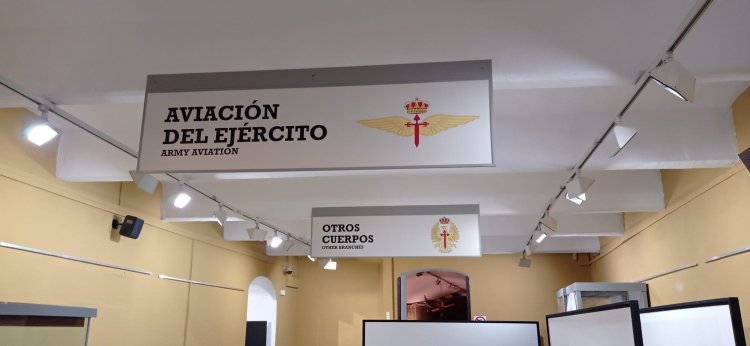 R&oacute;tulos cartel en perfiler&iacute;a de aluminio y gr&aacute;ficas en vinilo sobre pvc. Museo de Historia Militar de Sevilla.
