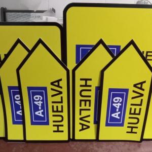 Rótulos Carteles en PVC rotulados con vinilo para señalización de obras en la vía. Ferrovial en Sevilla.