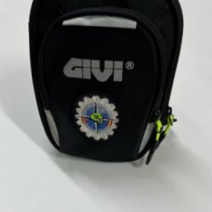 Bolso para pierna de motorista personalizado con escudo bordado. Para la Agrupaci&oacute;n Motorista Cota Cero en Sevilla.