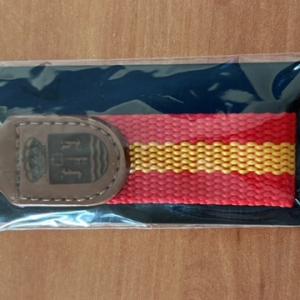 Llavero de Esapa&ntilde;a en tela y cuero, con escudo grabado a L&aacute;ser para la Futer en Sevilla.