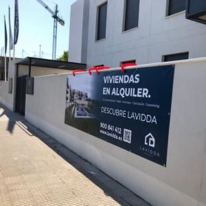 Lonas promoción inmobiliaria para Deacapital en Camas Sevilla.
