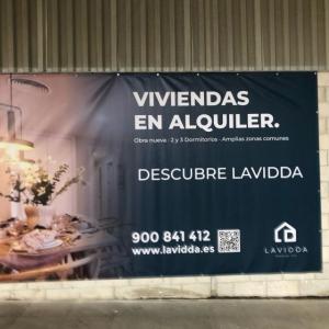 Lonas promoción inmobiliaria para Deacapital en Entrenúcleos Dos Hermanas Sevilla.