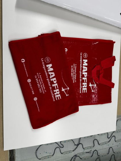 Bolsa de rafia en serigraf&iacute;a para Mapfre Bellavista en Sevilla.