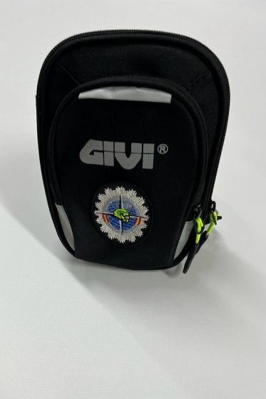 Bolso para pierna de motorista personalizado con escudo bordado. Para la Agrupaci&oacute;n Motorista Cota Cero en Sevilla.