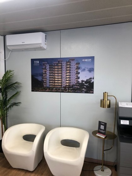 Cuadro en impresión digital para caseta de ventas de Living Exxacon en Dos Hermanas Sevilla.