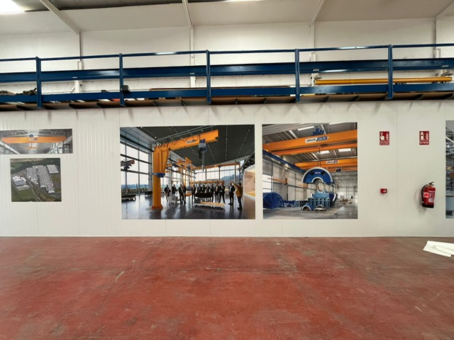 Cuadros en impresión digital para decoración de nave. Abus Dos Hermanas Sevilla.