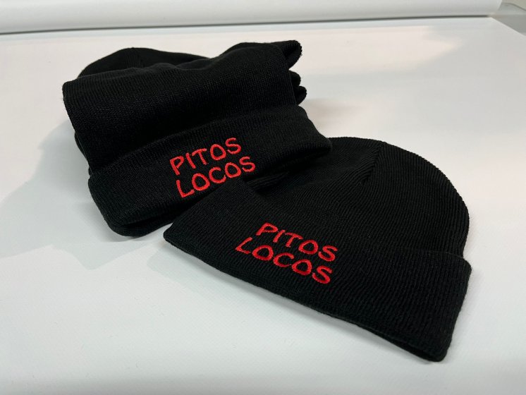 Gorro de lana bordado para Pitos Locos en Bellavista Sevilla.