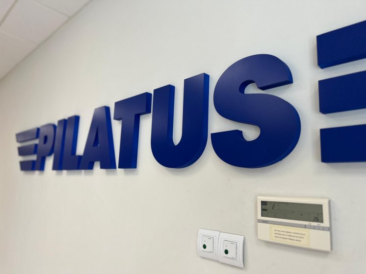 Letras corpóreas en aluminio lacado para Pilatus Sevilla. Trabajos para Spal Servicios Sevilla.